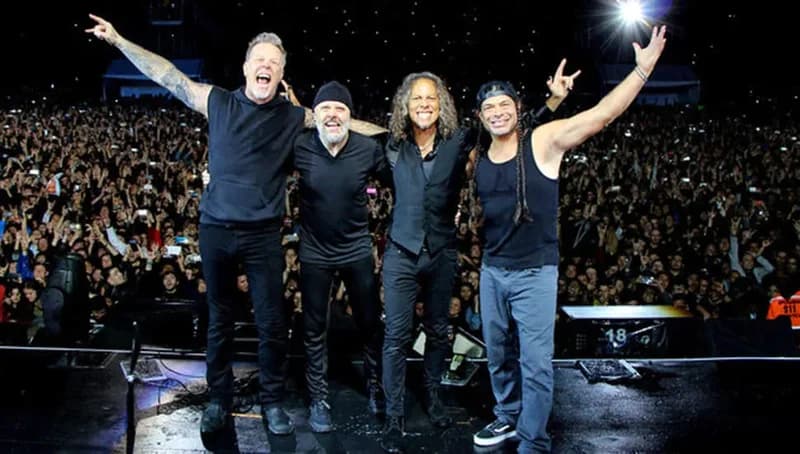 Metallica presenta su experiencia de concierto inmersivo con Apple Vision Pro